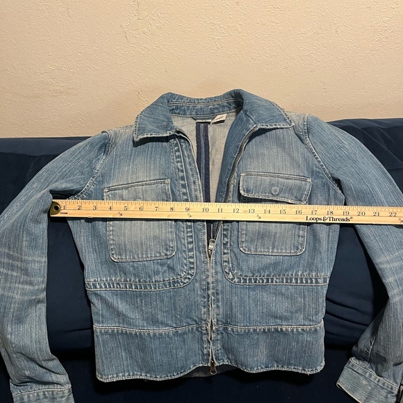 Armani Exchange Blue Light Washed Denim Peplum Fitted Jean Jacket SIZE L - Picture 4 of 6